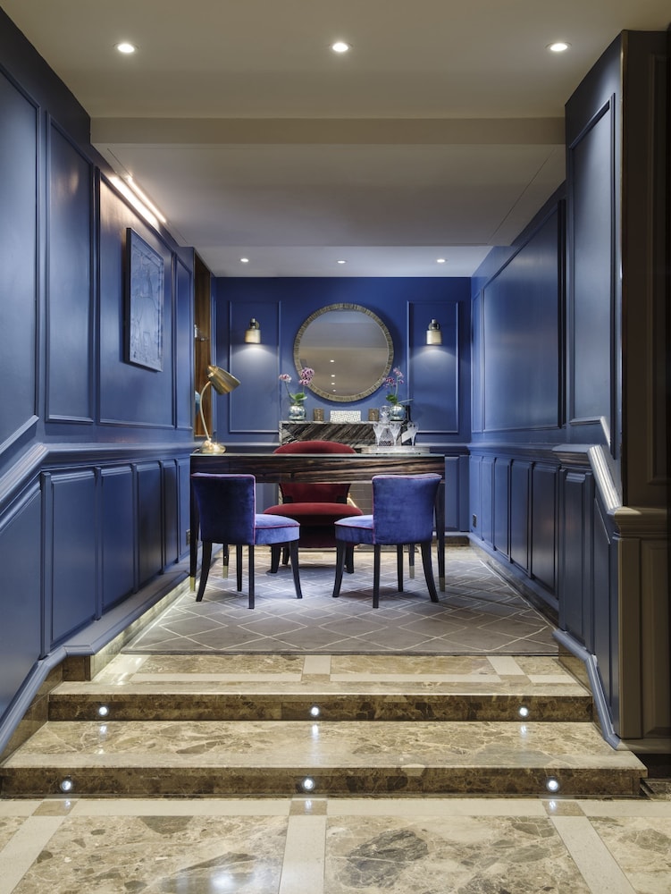 Flemings Hotel Mayfair 7/80