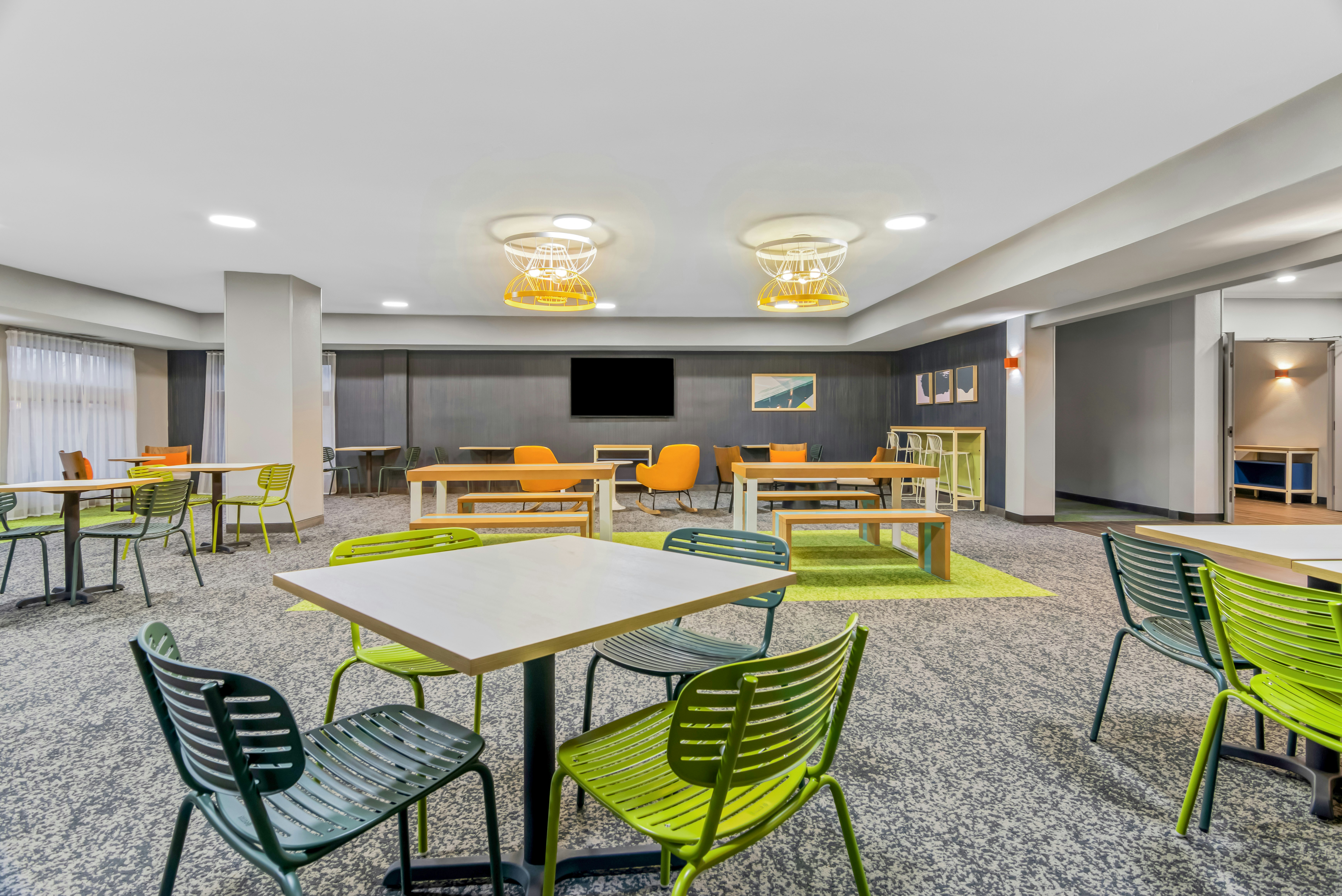 Spark by Hilton Merrillville 16/23
