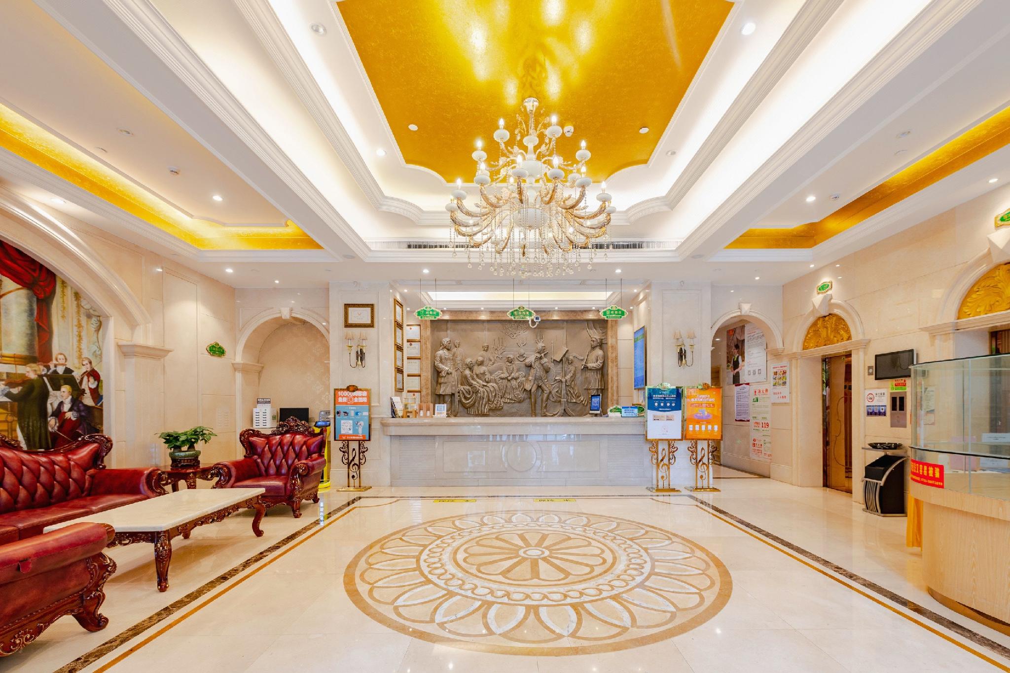 Vienna Hotel (Shenzhen Buji Metro Station) 6/37