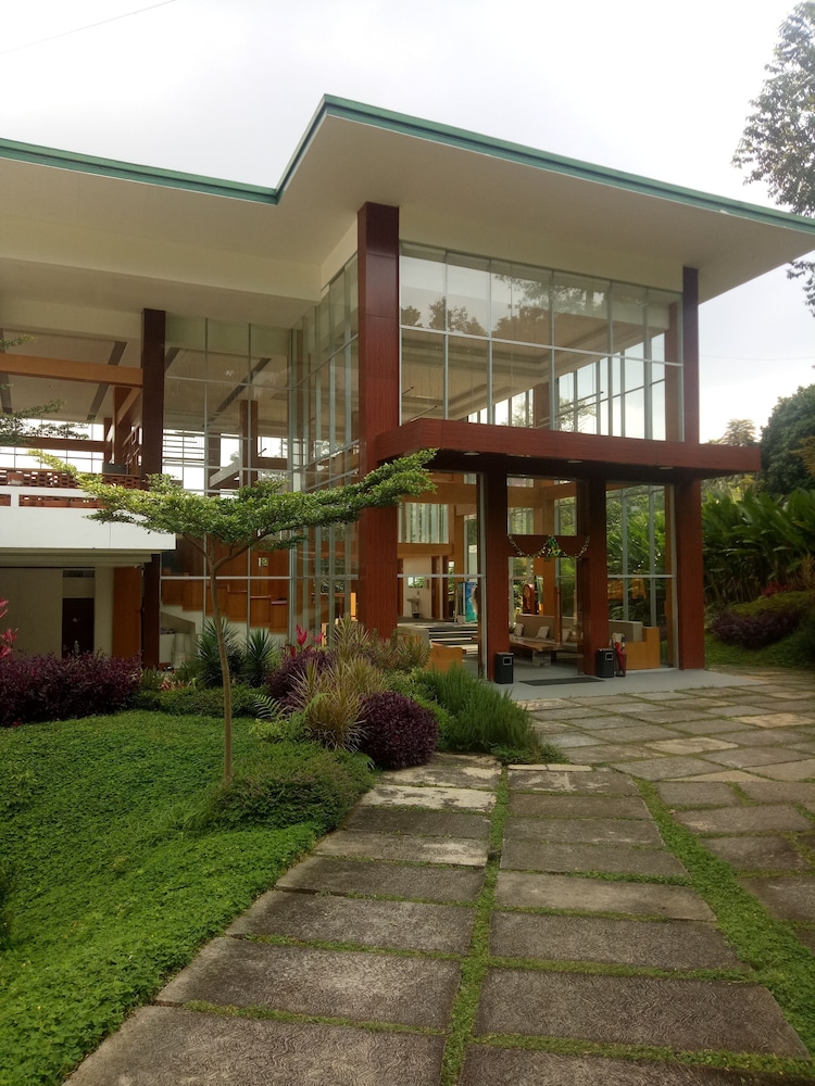Townhouse Oak Hotel Pondokan Tjiburial in BANDUNG