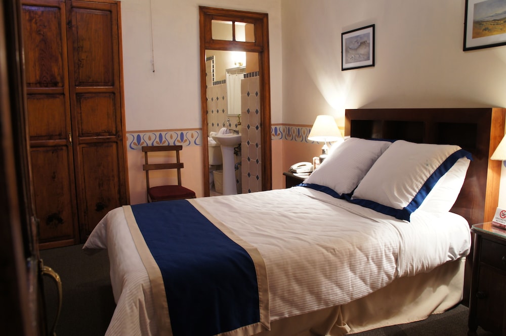 HOTEL POSADA SANTA FE 24/50
