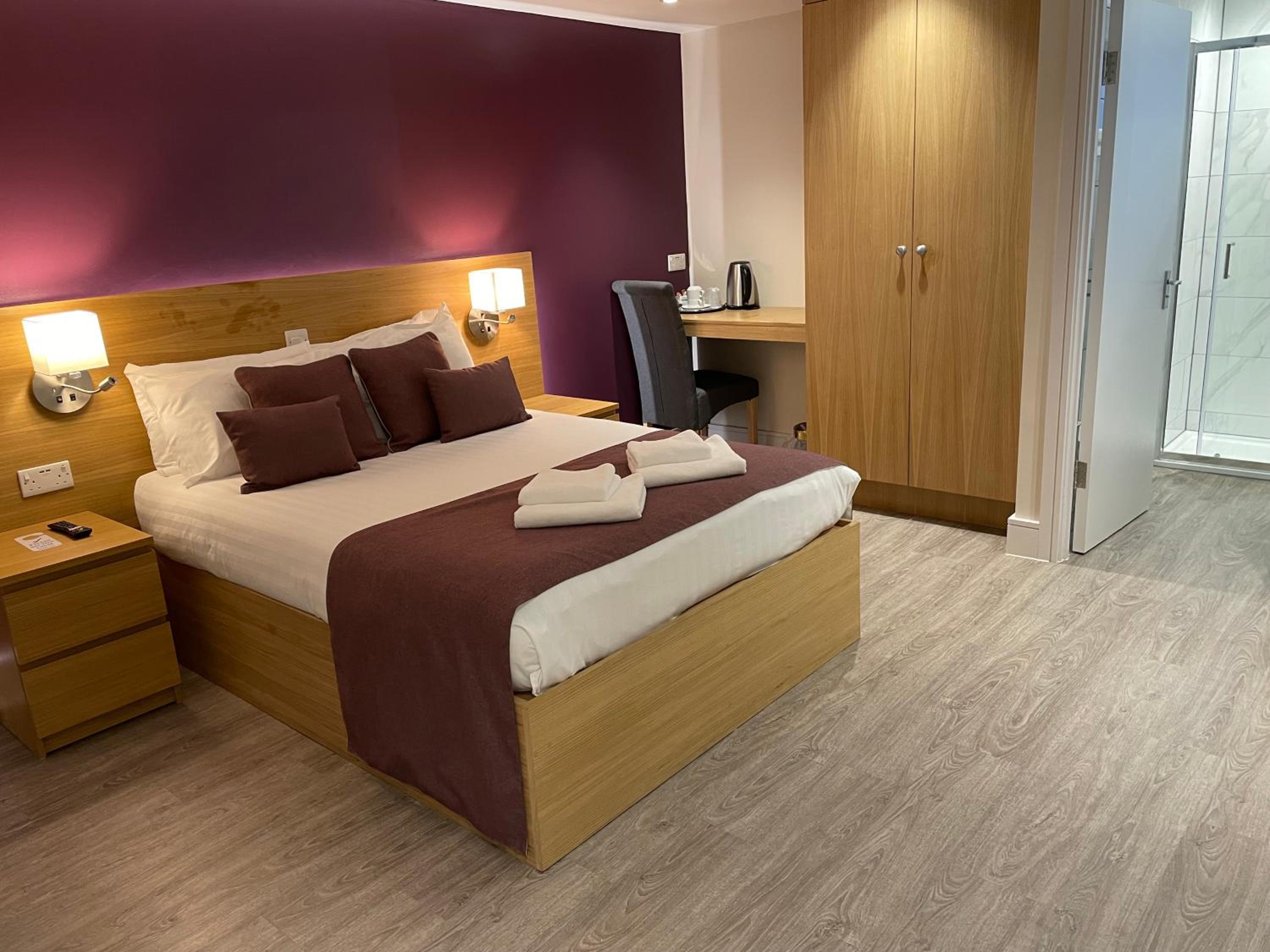 Holtwhites Hotel 26/57