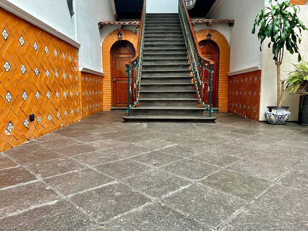 Hotel Puebla Plaza 42/50