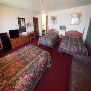 Thunderbird Lodge 4/6