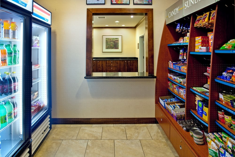 Staybridge Suites Albuquerque Airport 47/59