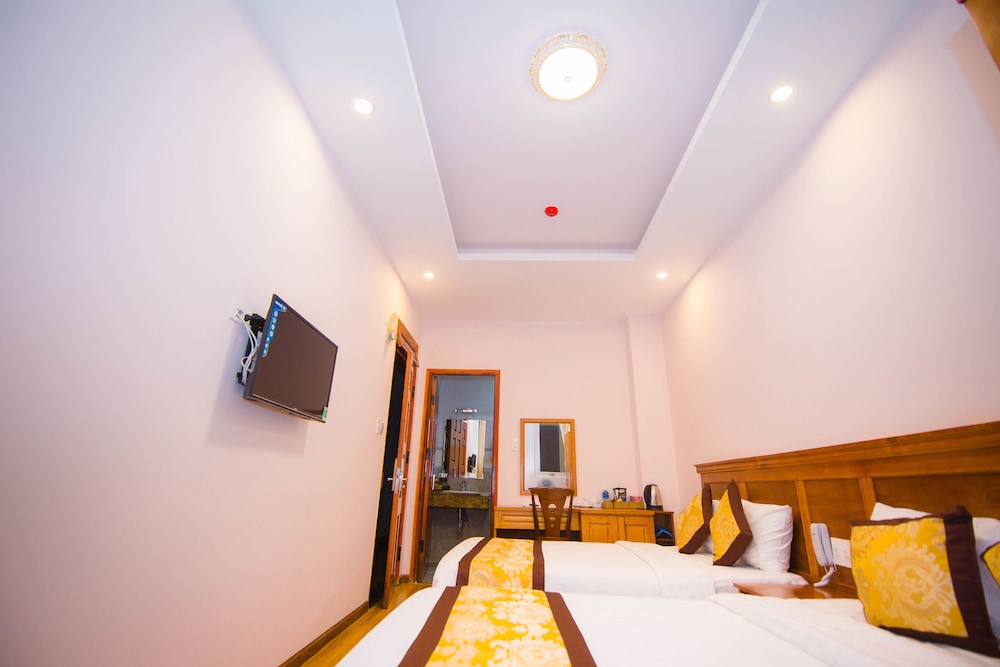 Hong Tung Hotel 15/36