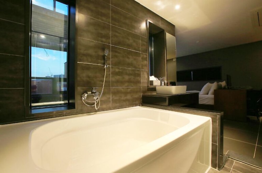 Bupyeong Zenith Hotel 60/61