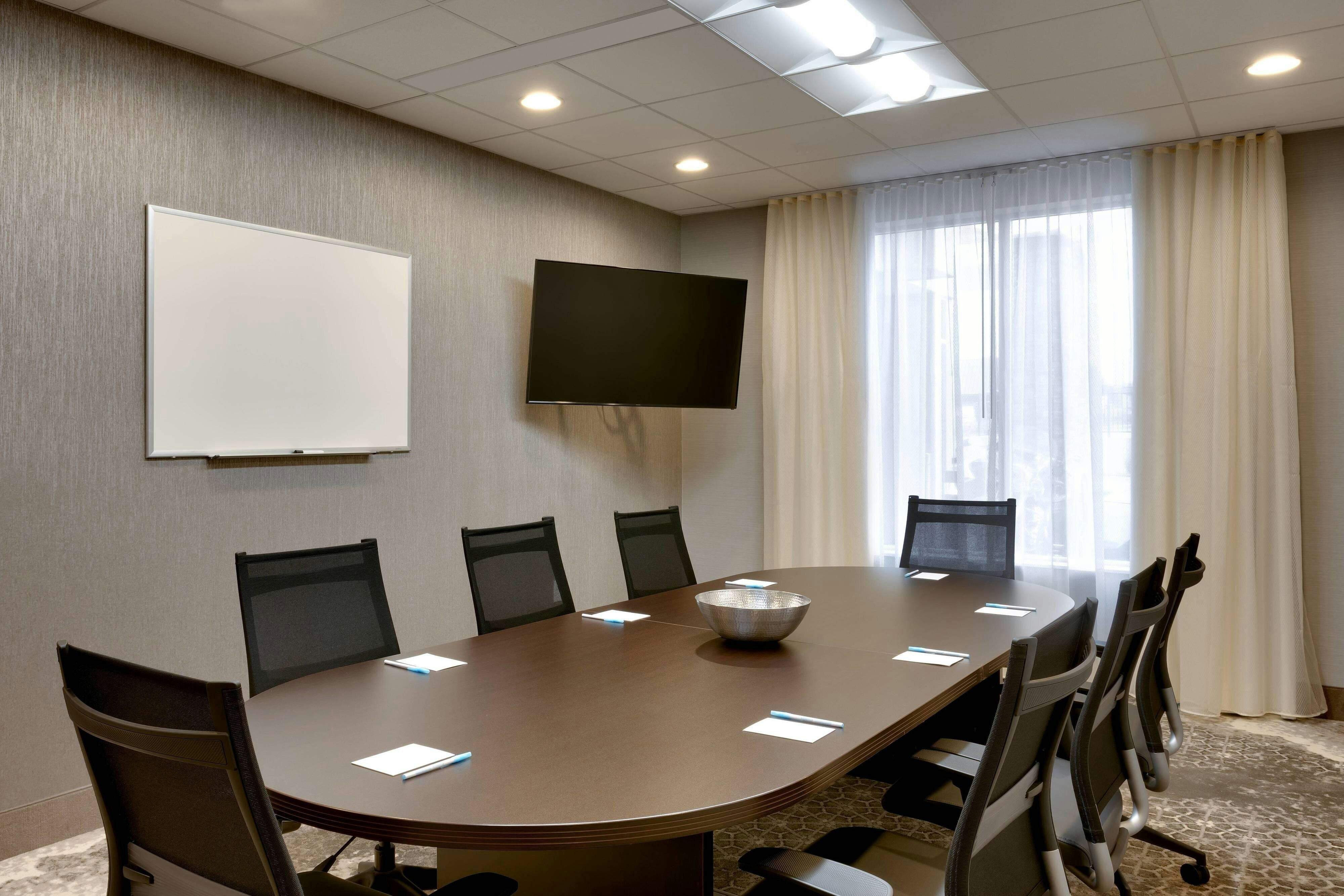 Fairfield Inn & Suites by Marriott Springfield North 33/47