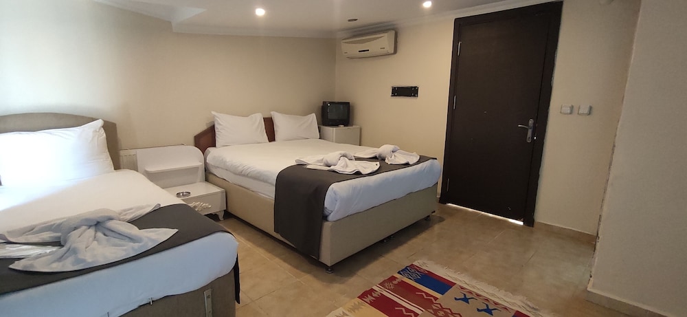 Sah Hotel 13/58
