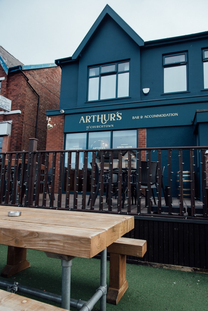 Peaky Blinders Accommodation & Bar 1/50