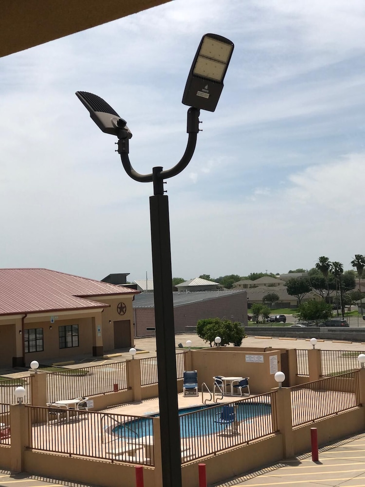 Texas Inn and Suites at La Joya 40/46