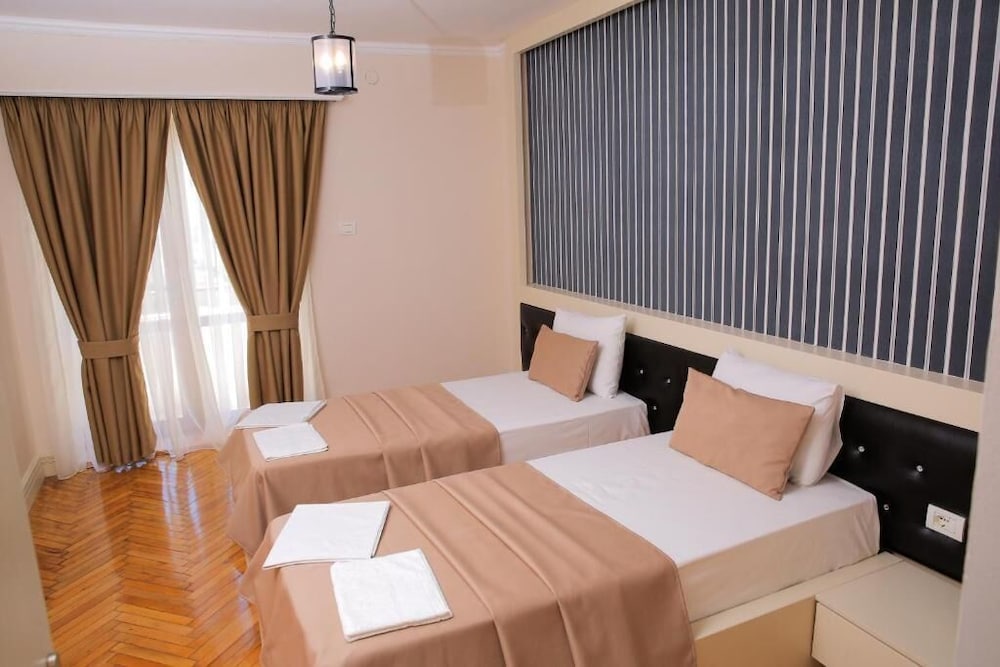 HOTEL KRISTAL KORCE 13/55