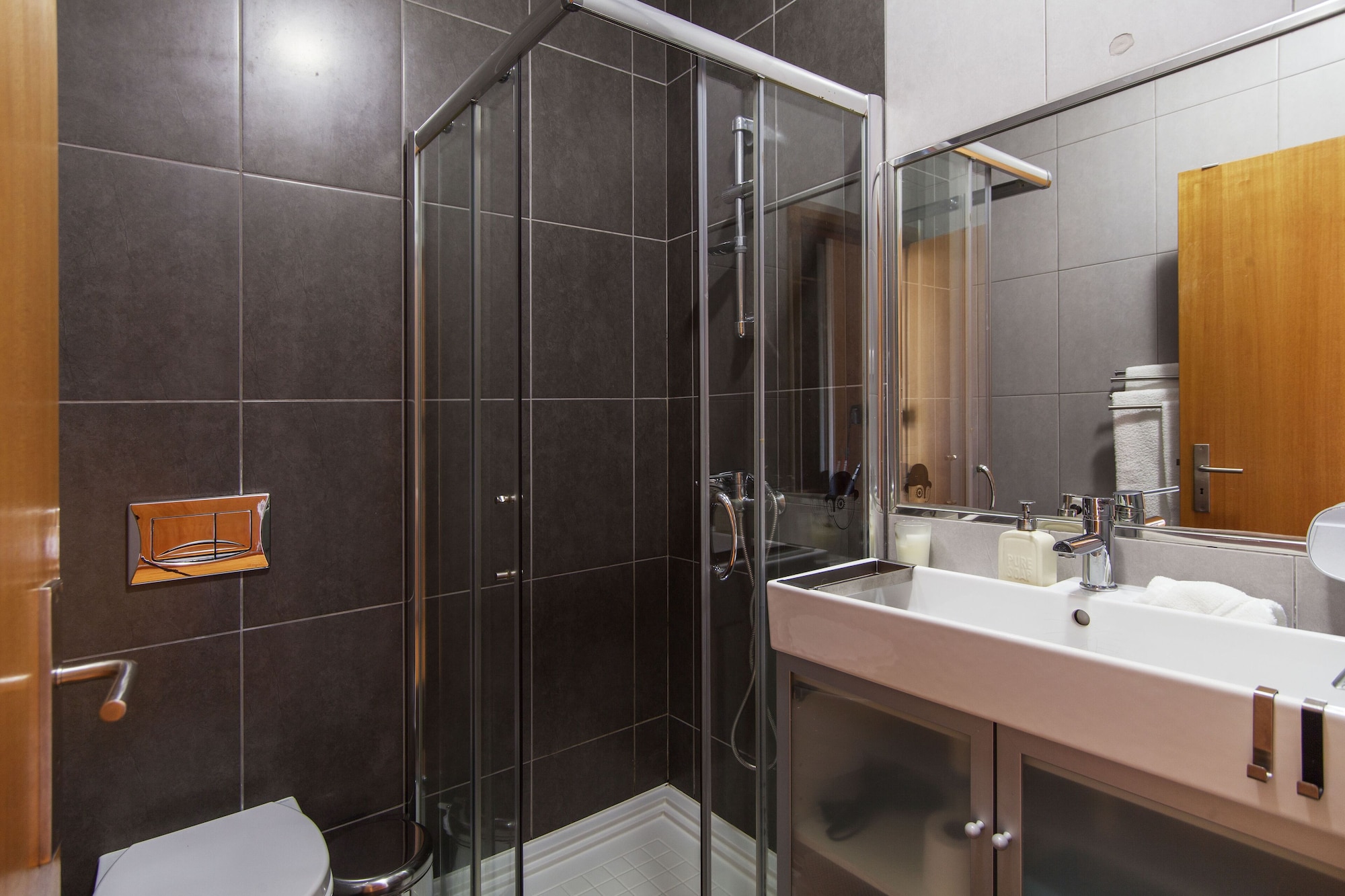 1 BEDROOM, APARTMENT, TERRACE