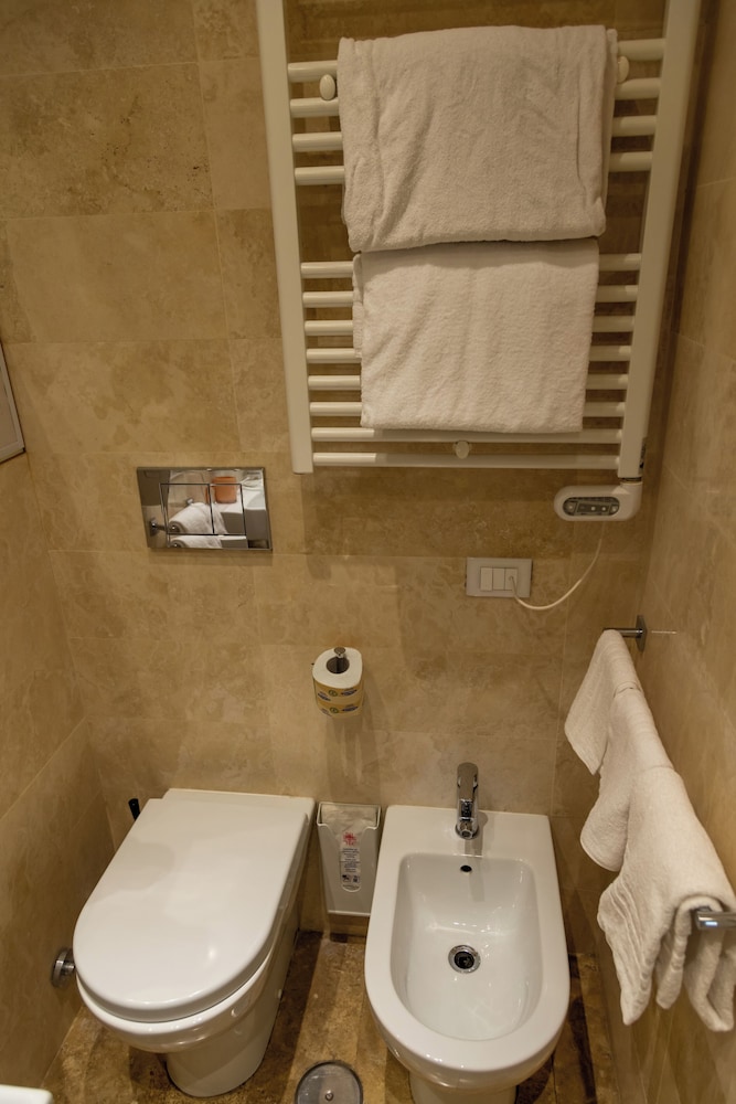 Sofia's Suites 43/46