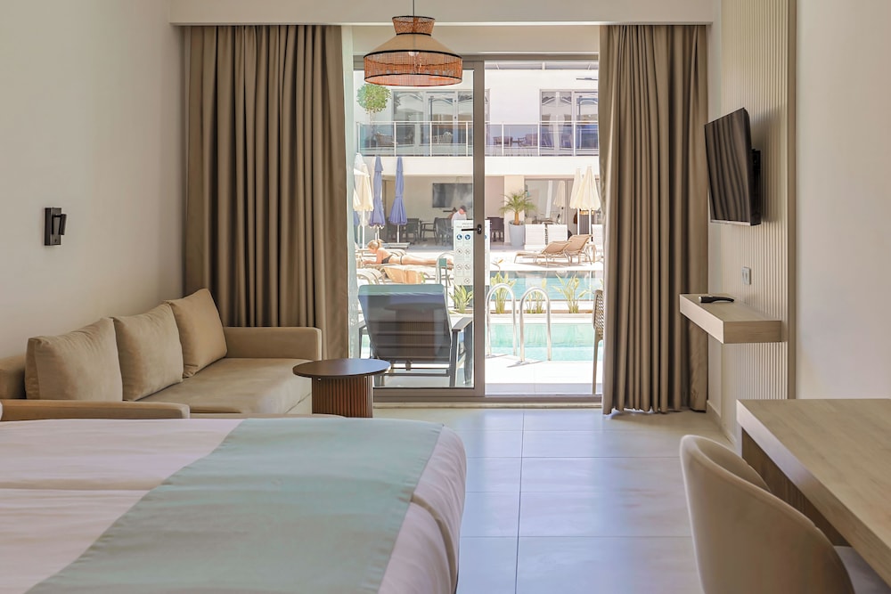 Victoria Princess Hotel Side - Adults Only 12/50