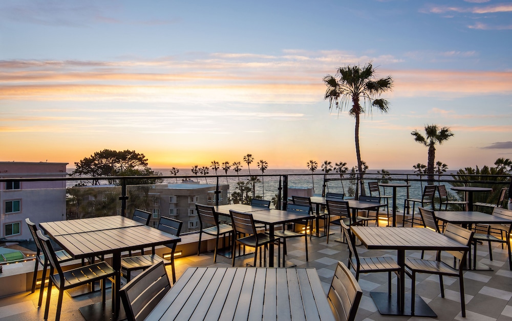 La Jolla Inn 57/68