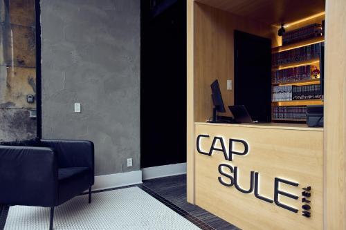 Capsule Hotel Montreal 3/28