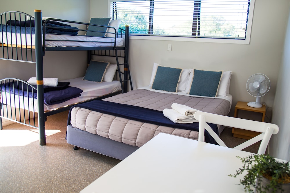 Tasman Holiday Parks - Hahei 43/71