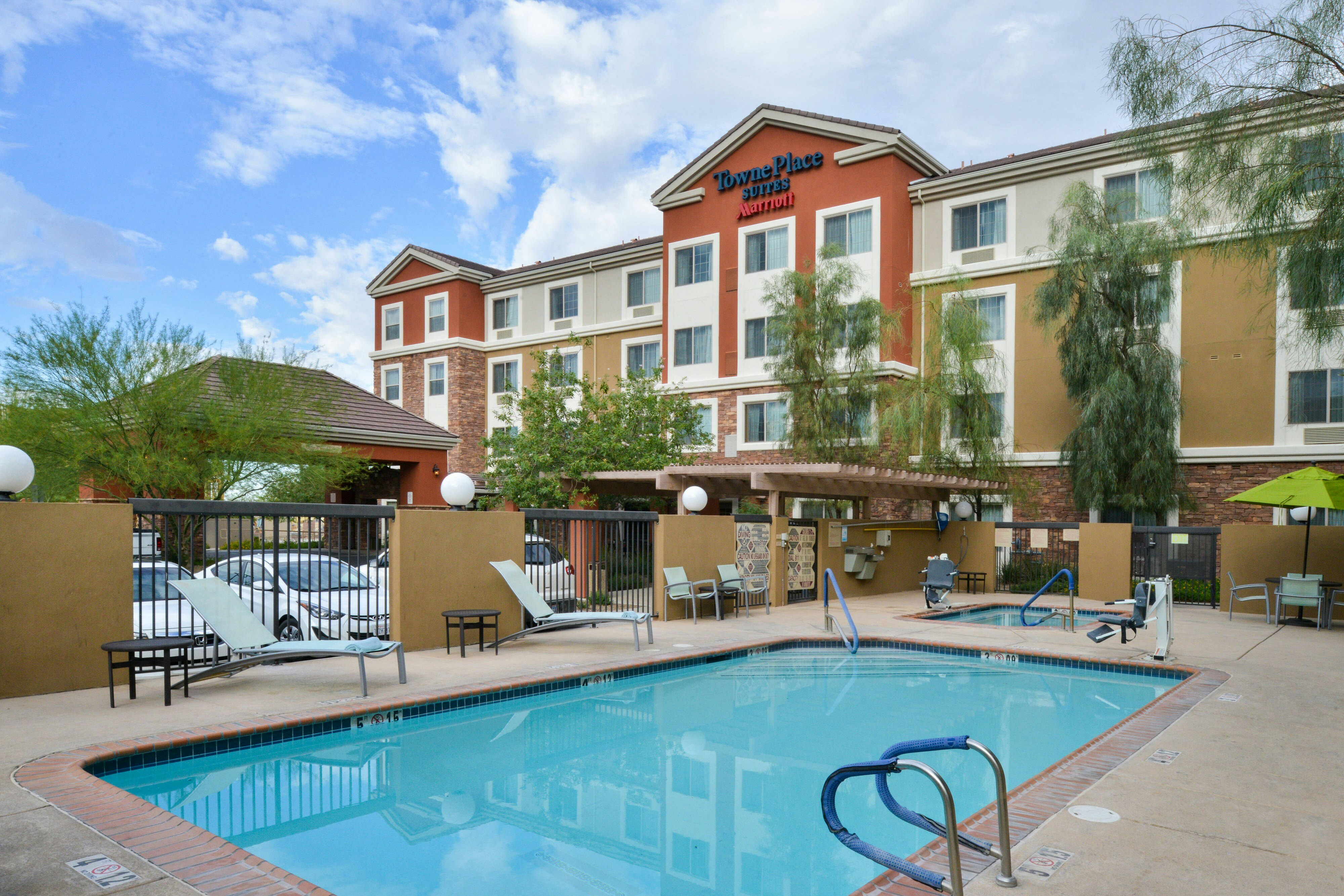 Towneplace Suites By Marriott Henderson 2/18