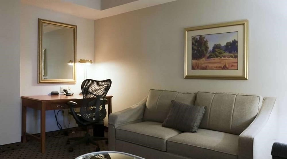 Hilton Garden Inn Secaucus Meadowlands 40/62