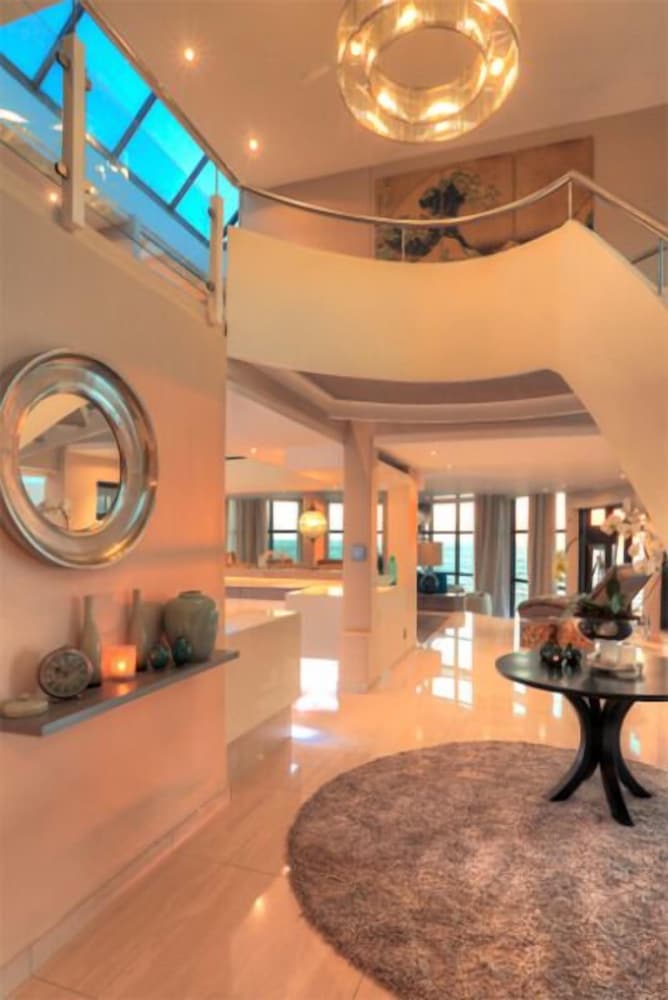 Ocean View Penthouse 2/41