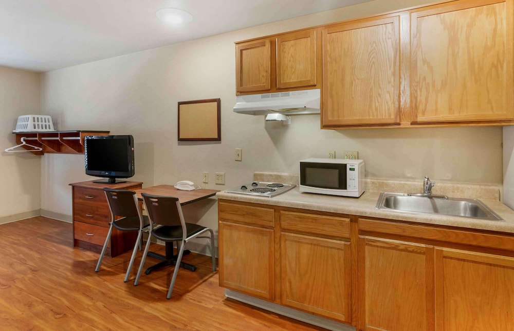 Extended Stay America Select Suites - Kansas City - South - I-49 26/42