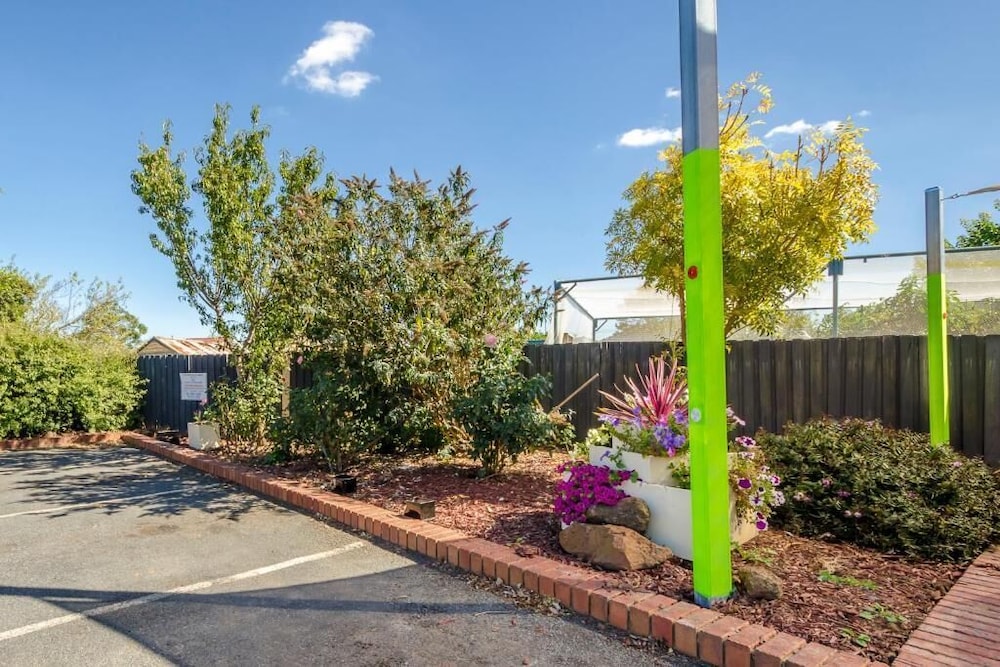 Werribee Motel & Apartments 57/63