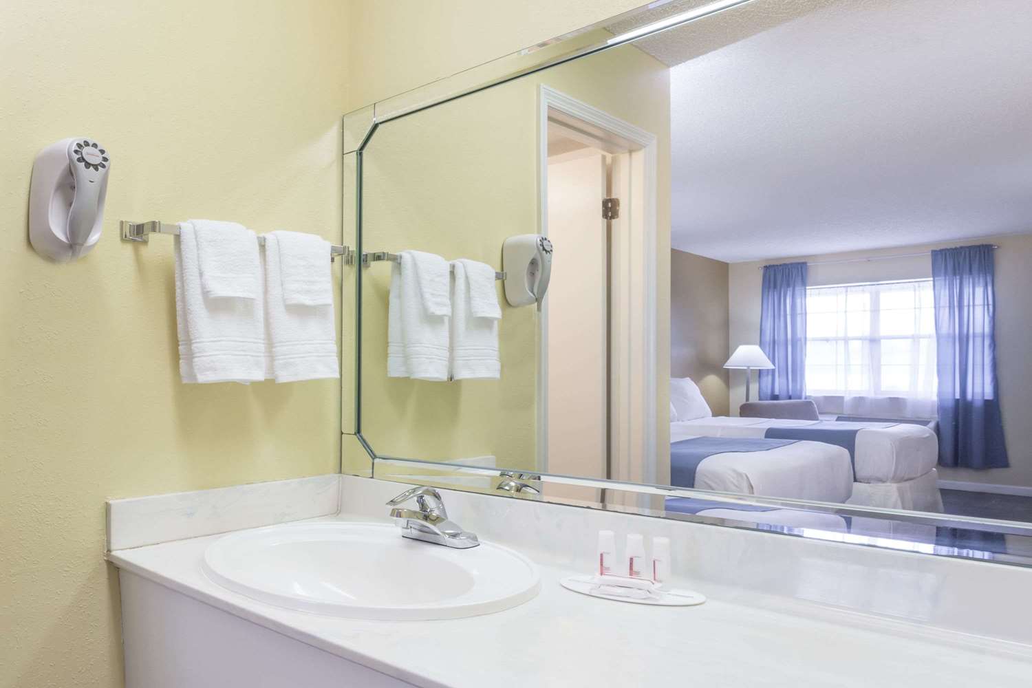 Days Inn by Wyndham Madison 30/31