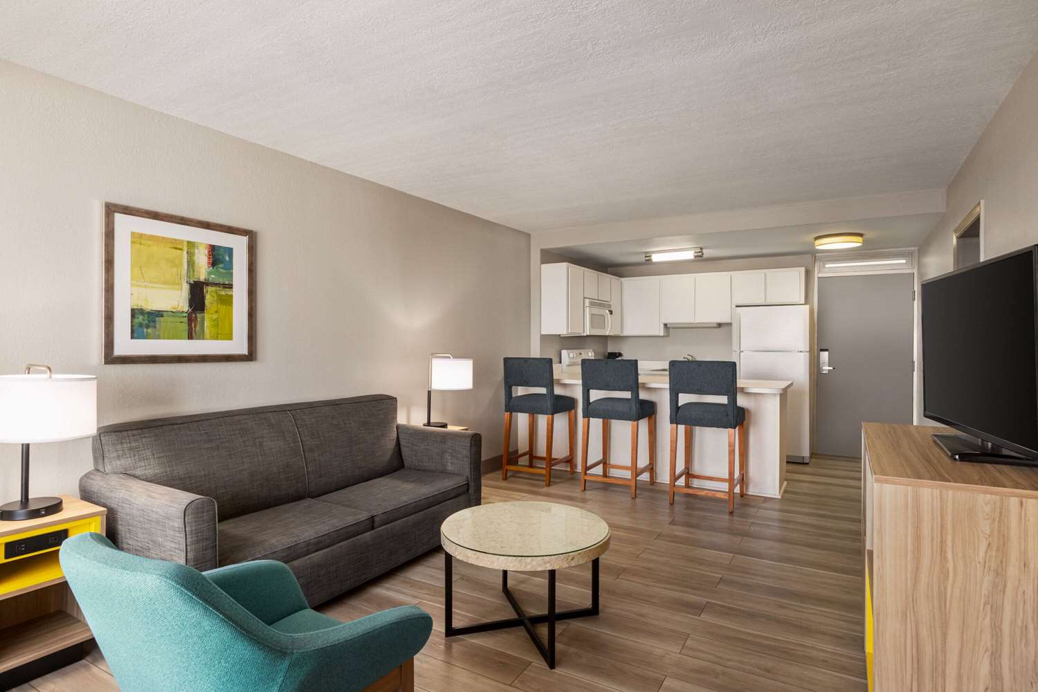 Days Inn By Wyndham Cocoa Beach Port Canaveral 32/44