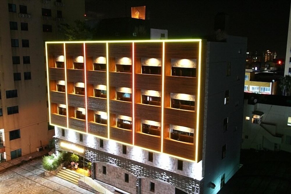 中午酒店(Hotel At noon) 图片1
