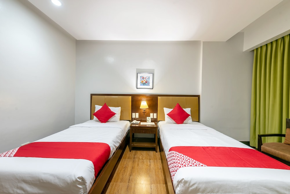 Capital O 176 Bliss Hotel 20/60
