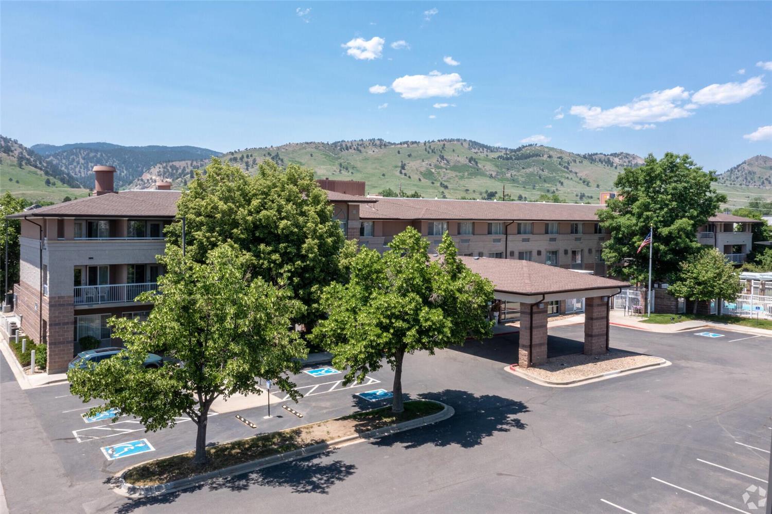 Comfort Inn and Suites Boulder 33/35