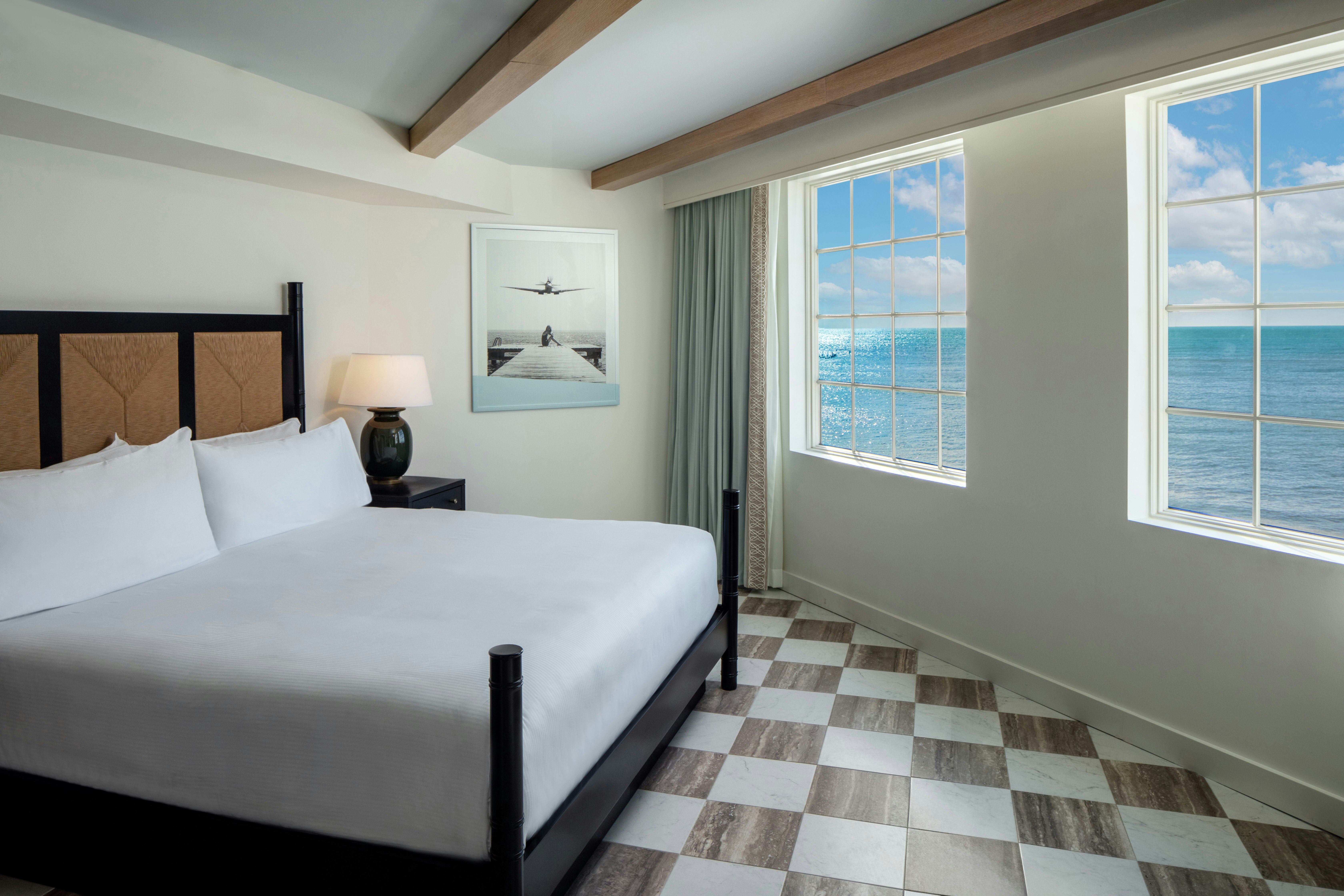 Studio, Suite, King Bed, Ocean Front