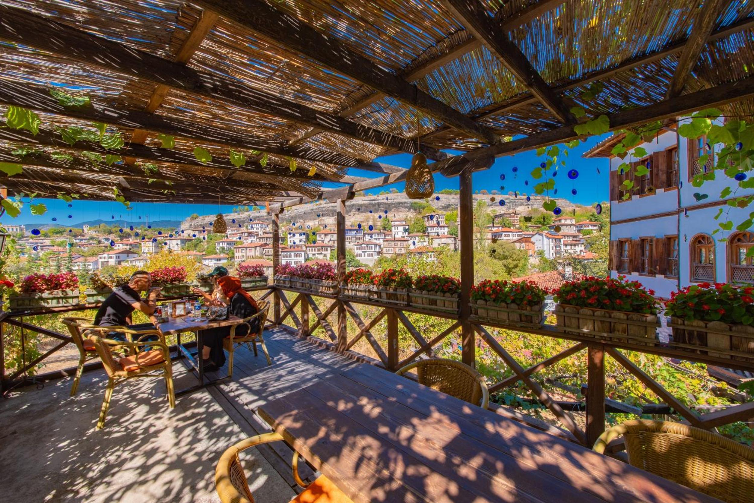 Cesmeli Konak Hotel 45/55