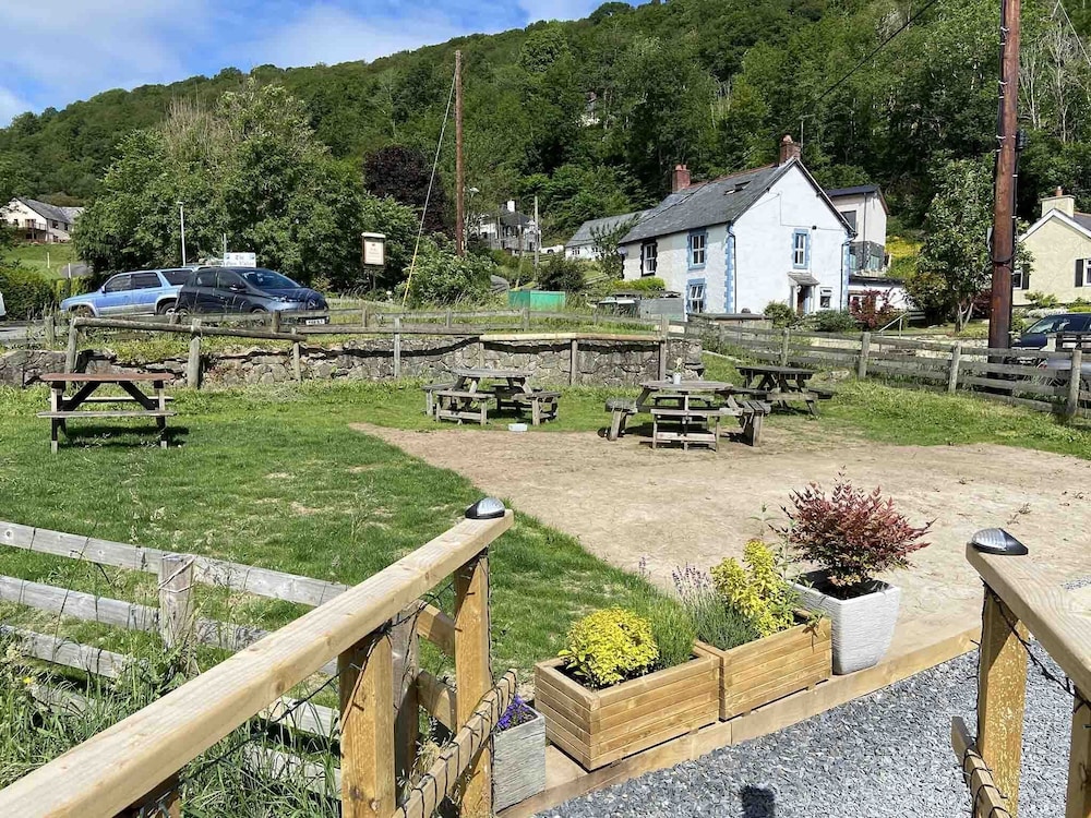 OYO Glyn Valley Hotel 36/39