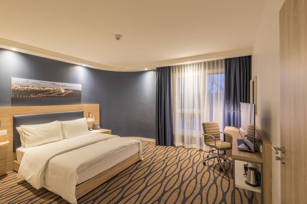 Hampton By Hilton Frankfurt Airport 20/38