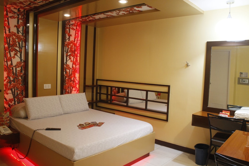 Hotel Sogo Lrt Monumento Station 21/30