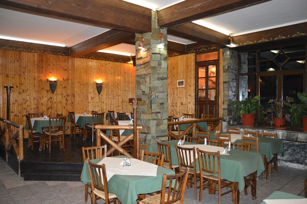 Hani Zisi Hotel 29/50