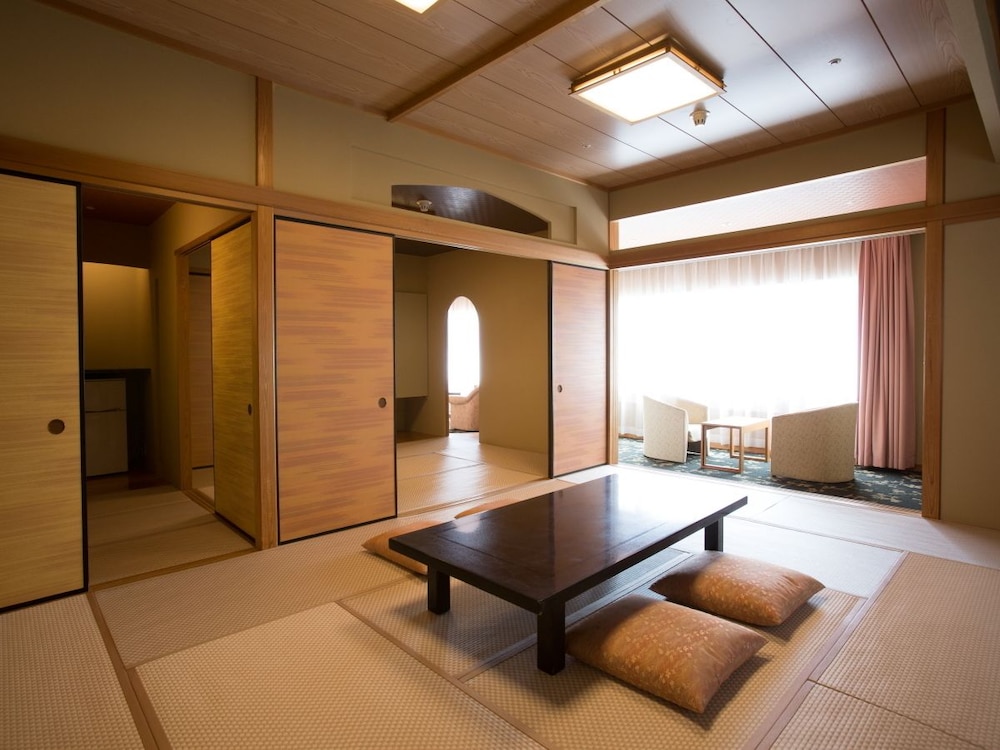 Atami New Fujiya Hotel 38/60