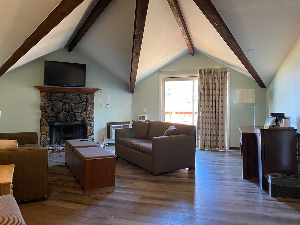 The Retreat On Charleston Peak 27/50