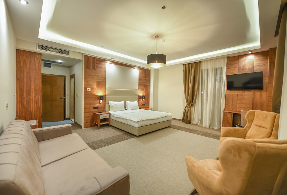 Lazaro Hotel Podgorica 25/45