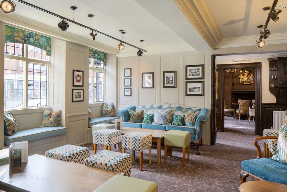 Tudor House Hotel 54/85