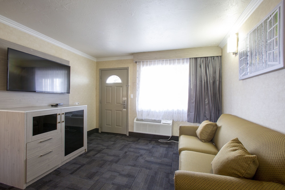 Hotel Aspen Flagstaff Grand Canyon Formerly Aspen Innsuites Flagstaff 44/60