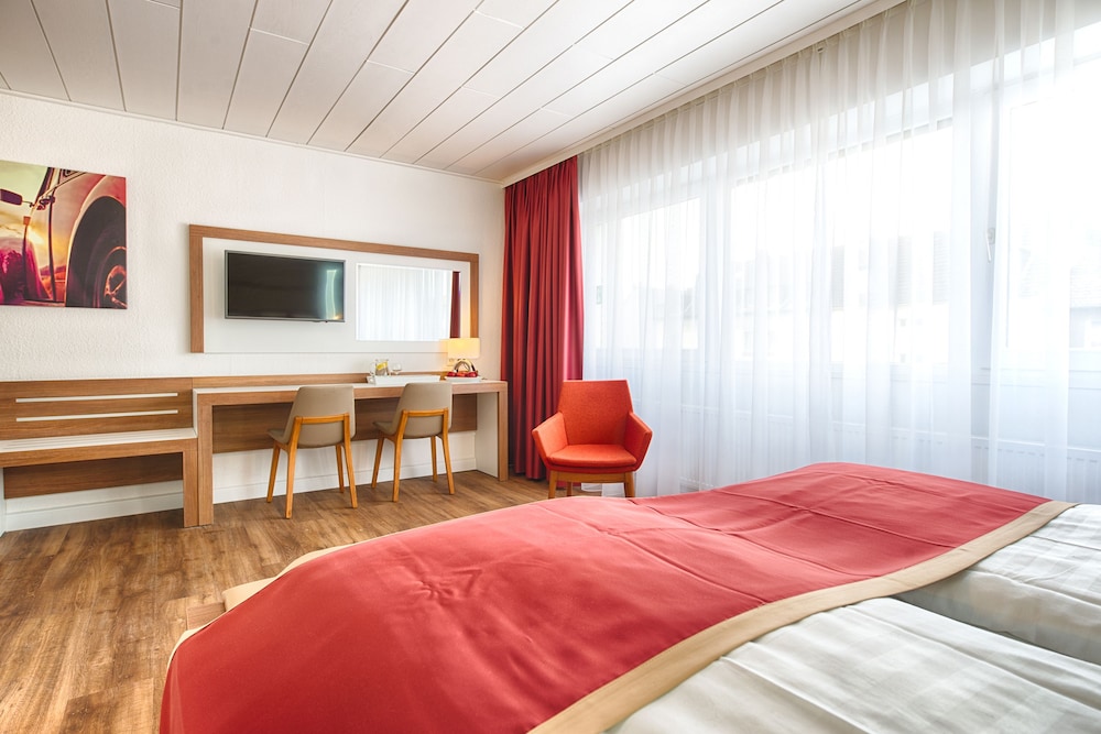 Hotel Senator 22/50