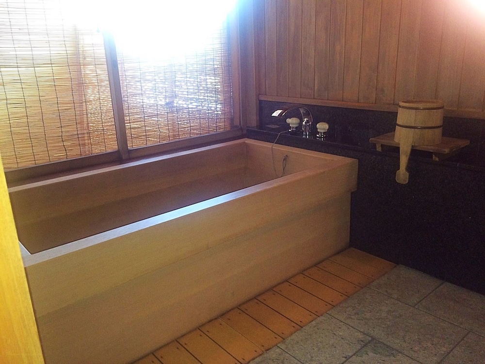 Ise Todaya Ryoan 3/18