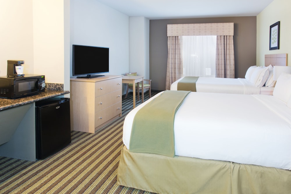 Holiday Inn Express Hotel And Suites Alvarado 17/50