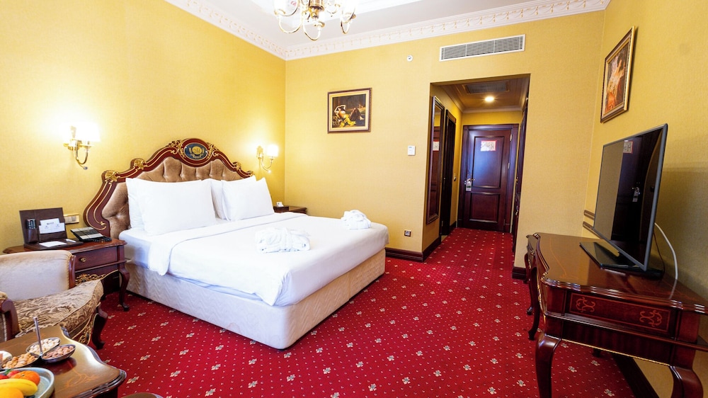 MEYRA PALACE 19/69