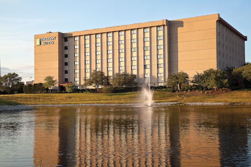 Embassy Suites by Hilton Chicago Schaumburg Woodfield 55/55