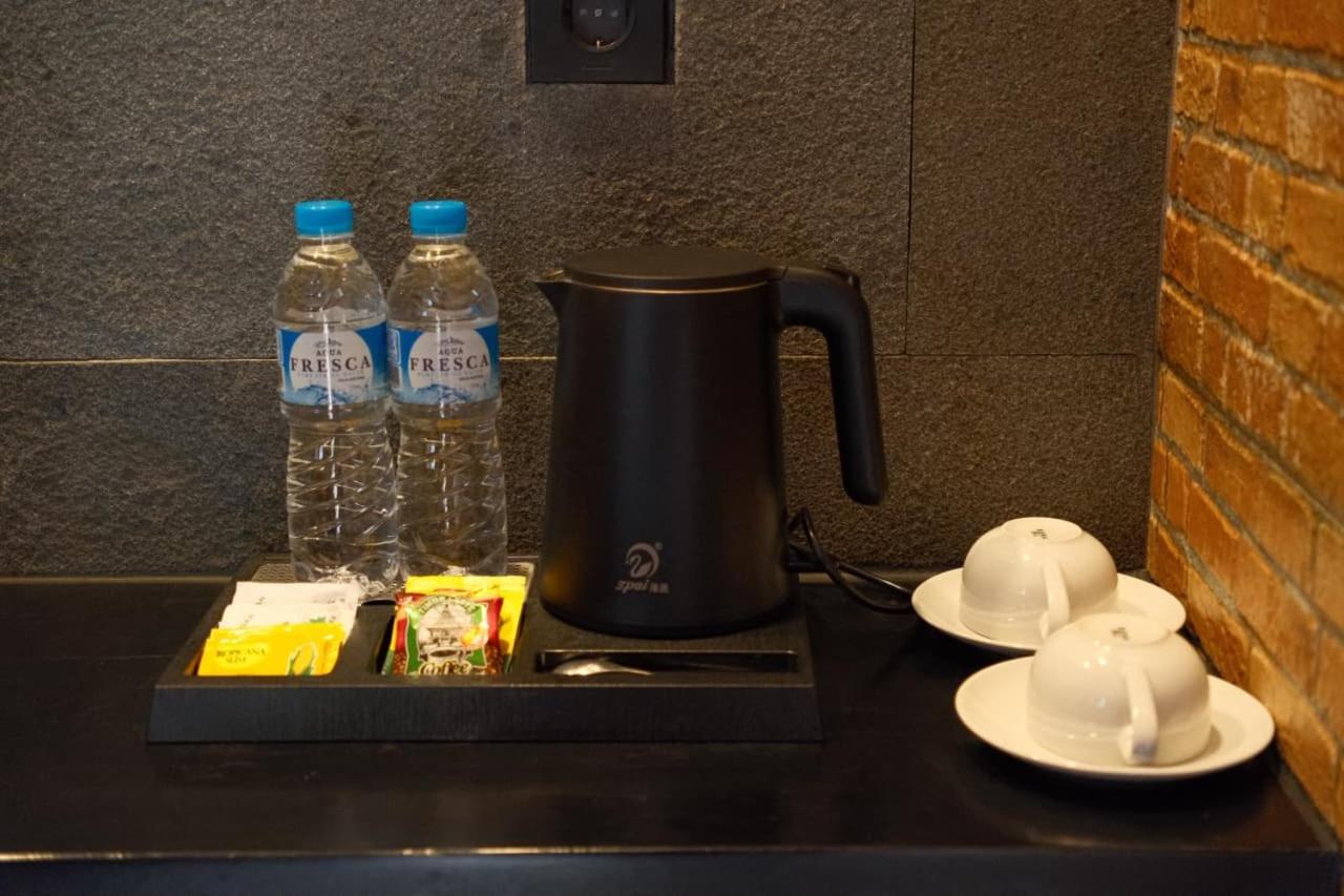JL World Hotel Dili 48/50