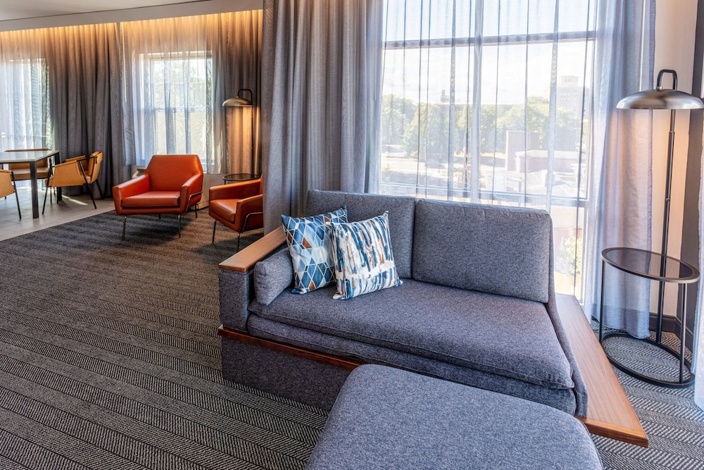 Courtyard by Marriott Rochester Downtown 17/33